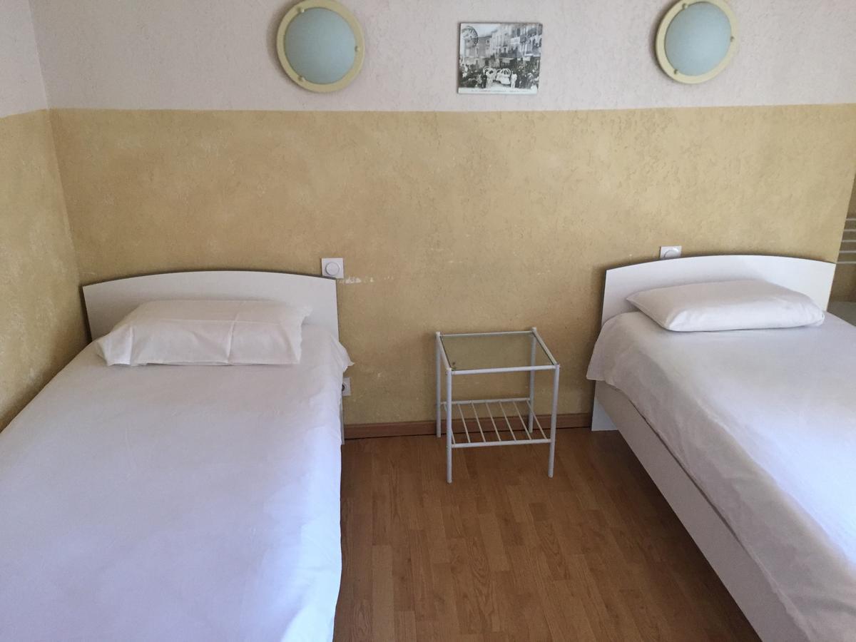 Hotel Le Salagou Clermont-lʼHérault Esterno foto